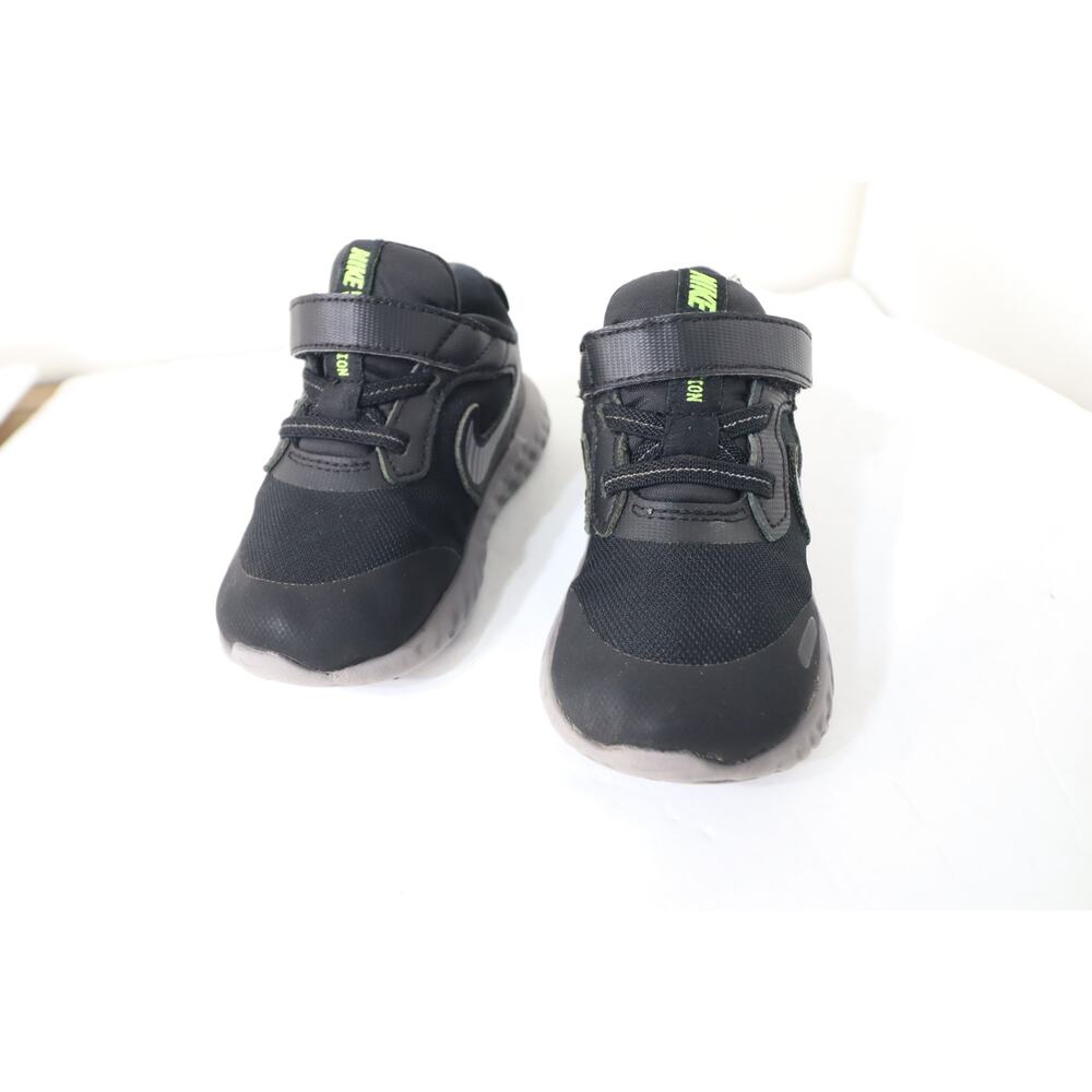 NIKE REVOLUTION 5 TDV BLACK SILVER GUNSMOKE VOLT CQ4634 001 INFANT US SIZES 6 c